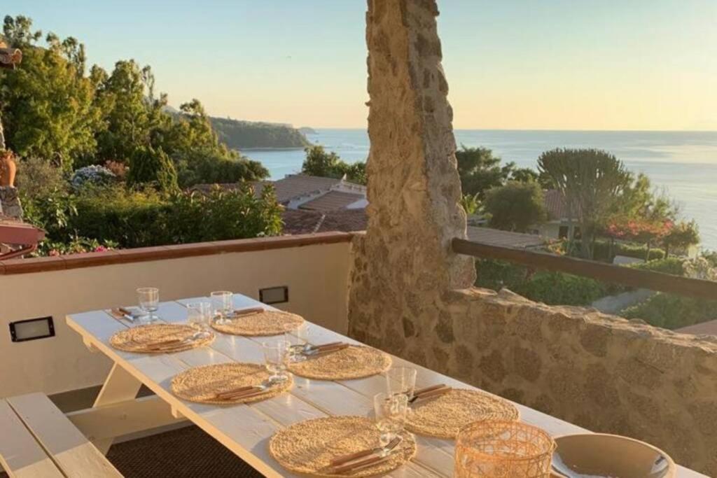 Boutique Apartment With Beach Within Walking Distance, Near Tropea Parghelia Eksteriør billede